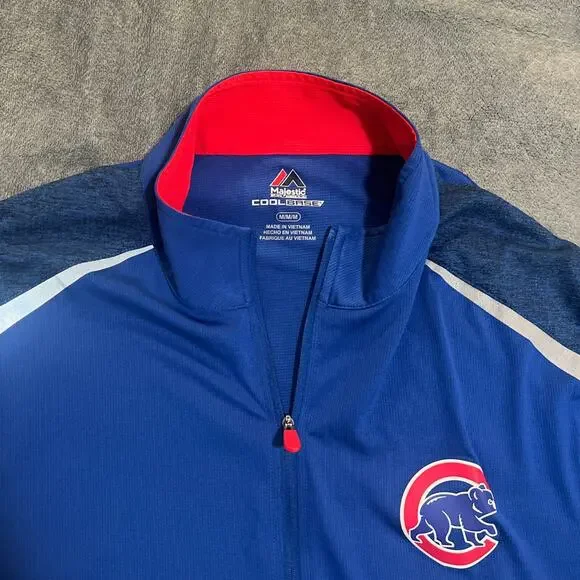 Chicago Cubs Pre owned Long Sleeve 1/4 Zip Pullover by Majestic Size Medium - Picture 3 of 3